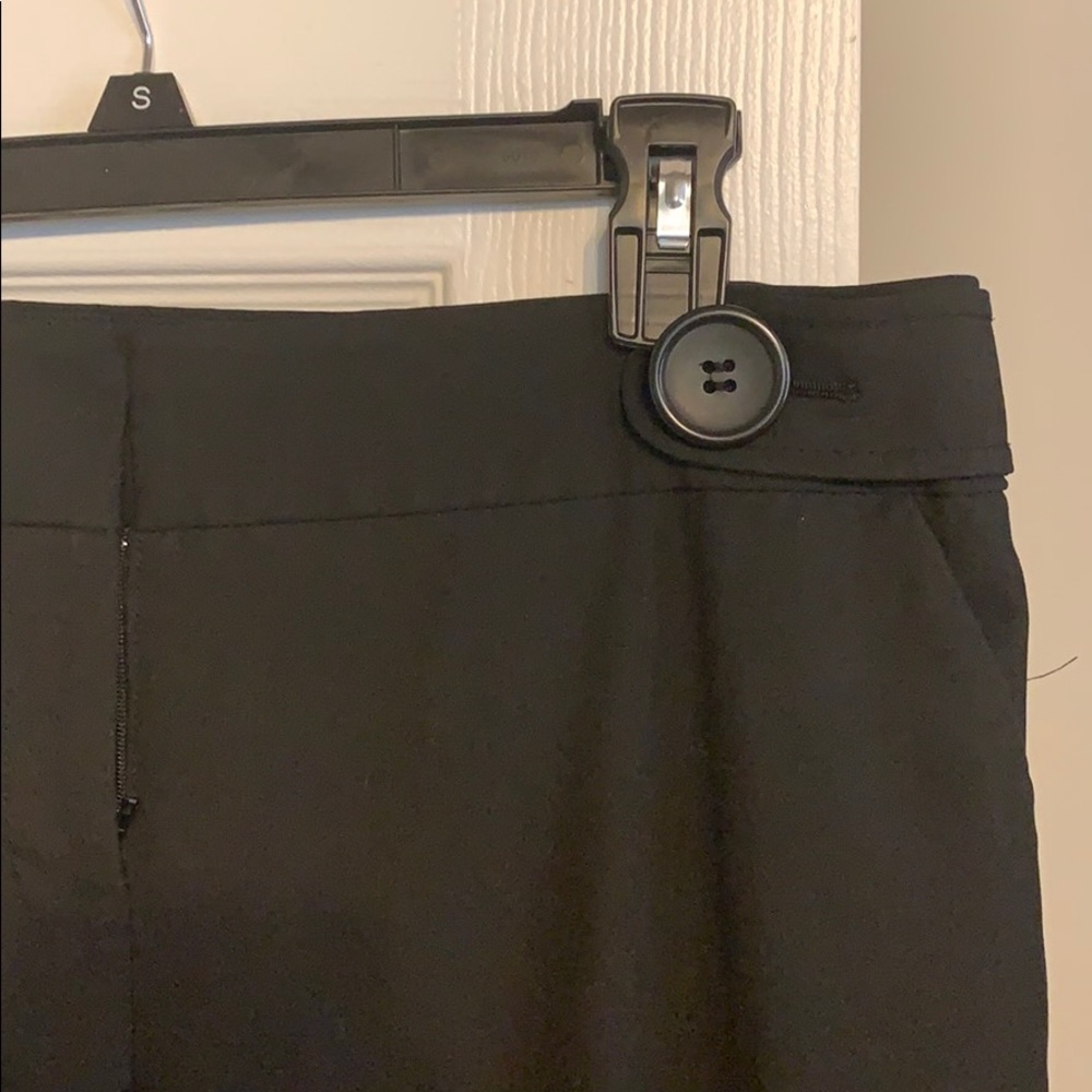 Limited black slacks - Picture 2 of 2